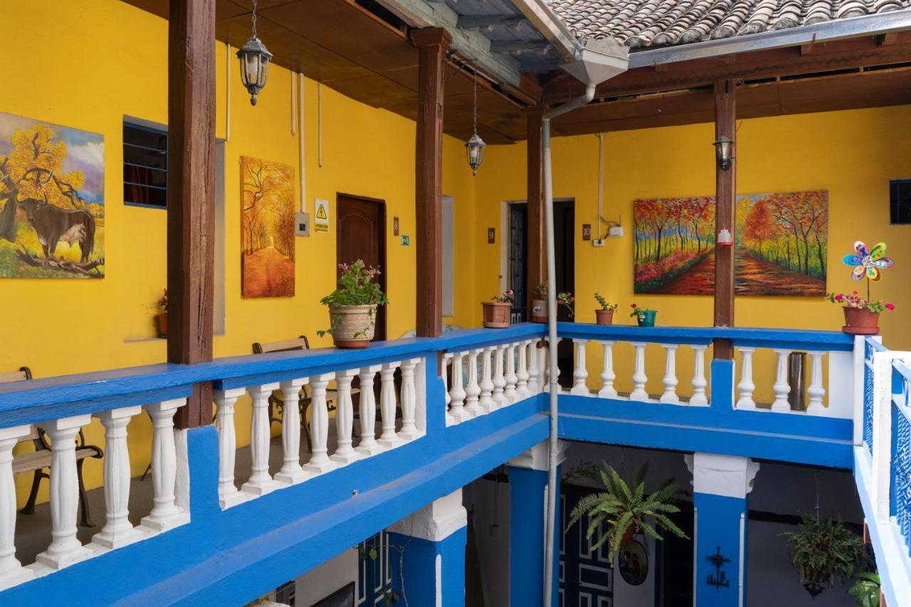 فندق Blue Door Housing Historic كويتو المظهر الخارجي الصورة